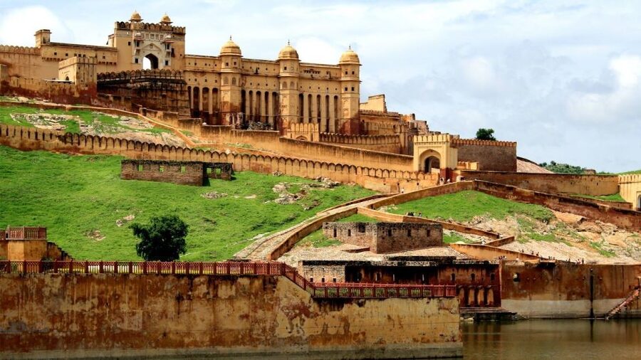 06 Days Golden Triangle Tour with Ranthambore Safari - Day five: A second safari and the Abhaneri step well