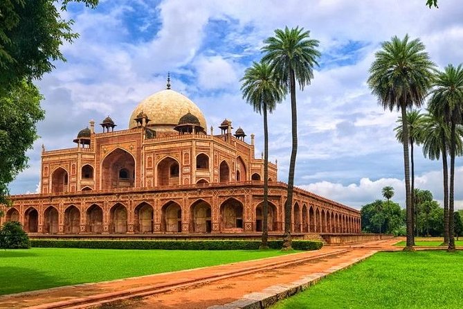 09 Hour Tour Of Delhi With India Gate Qutab Minar And Humayuns Tomb - India Gate and the meaning behind the monument