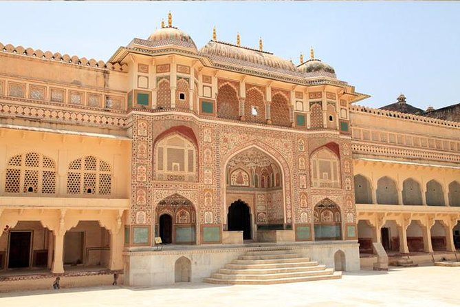 1-Day Golden Triangle Tour to Agra and Jaipur from Delhi - City Palace and Jaipurs royal center