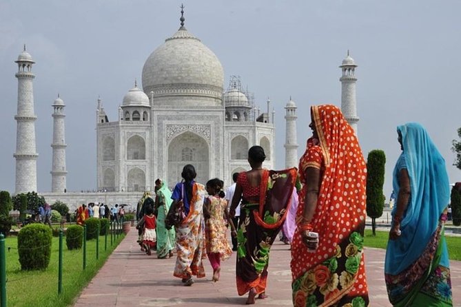 1-Day Trip to The Taj Mahal, Agra from Delhi by Super-fast Train - Meeting your driver at Agra Cantt