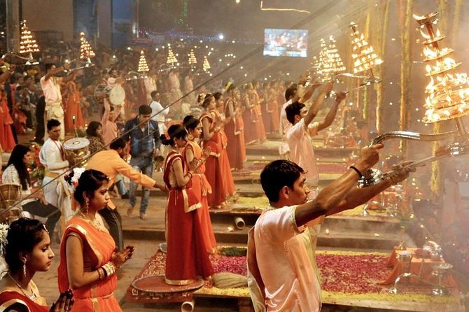 10-Day Private Golden Triangle and Holy City Tour from Delhi - Day 1: A simple airport arrival in Delhi