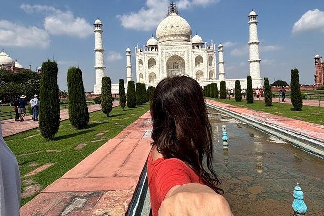 2 Days Overnight Taj Mahal and Agra Tour From Delhi - Key points at a glance