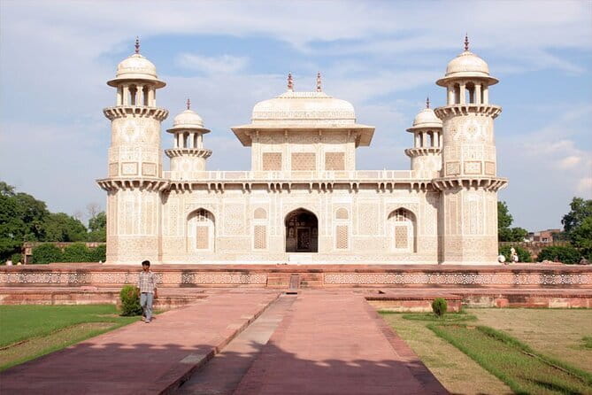 2 Days Tour of Agra (Taj Mahal) & Delhi City Tour - Why this two-day route works