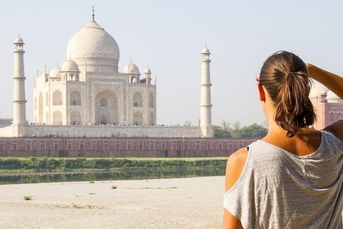 2 Days Tour of Agra (Taj Mahal) & Delhi City Tour - Day one: the road from Delhi to Agra