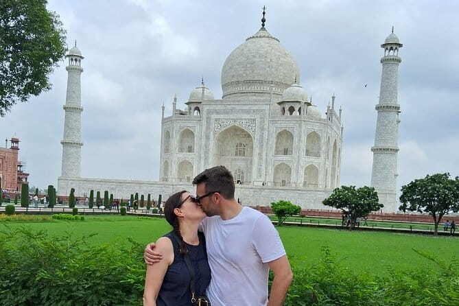 3-Day Golden Triangle Luxury Tour from Delhi to Agra and Jaipur - The private car, guides, and hotel choices