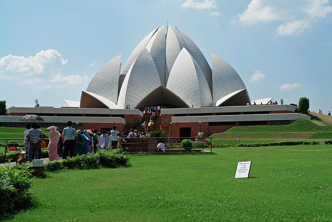 3 Day Luxury Golden Triangle Tour to Agra & Jaipur from New Delhi - The five-hour road to Jaipur