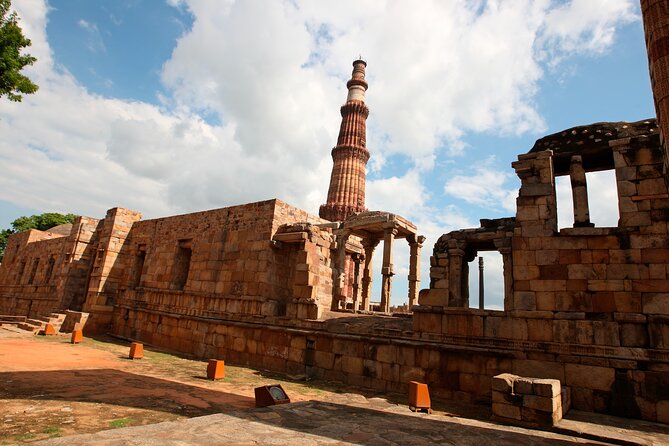 3 Day Luxury Golden Triangle Tour to Agra & Jaipur from New Delhi - Day 3: Jaipur’s royal center and scientific wonders