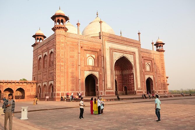 3-Day Private Golden Triangle Tour in Delhi, Agra, and Jaipur - The road to Agra sets up the Taj Mahal