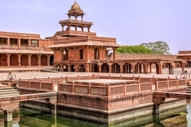 3-Day Private Golden Triangle Tour to Agra and Jaipur from Delhi - Day three: Jaipur’s palaces, astronomy, and water views