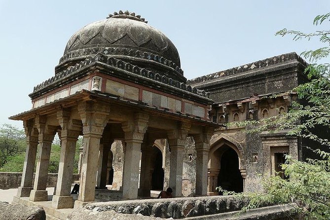 3-Hour Mehrauli Archaeological Park Ruins Walking Tour Delhi - Key points to know before you book