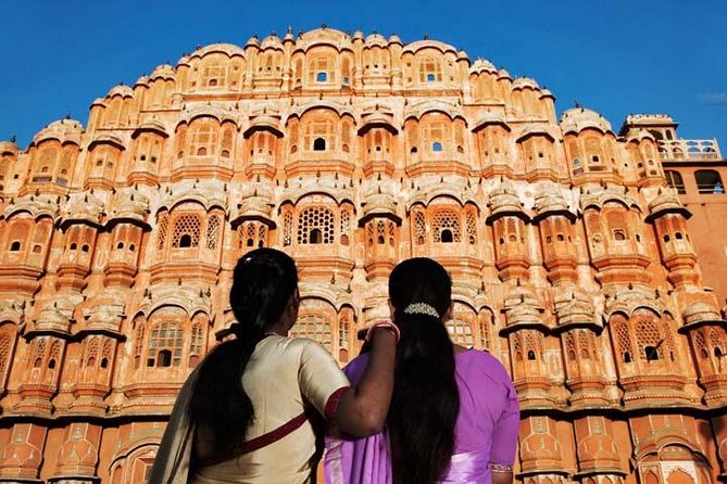 4-Day Private Luxury Golden Triangle Tour to Agra and Jaipur from New Delhi - Day three: Amber Fort and Jaipur’s royal center