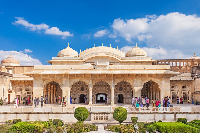 4-Days Golden Triangle Tour with Ranthambore Safari from Delhi - Jaipur’s forts, palaces, and astronomical tools