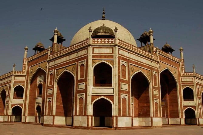 4 Days Luxury Golden Triangle Tour to Agra and Jaipur From Delhi - Day three: Jaipur’s stepwell, palace, and observatory
