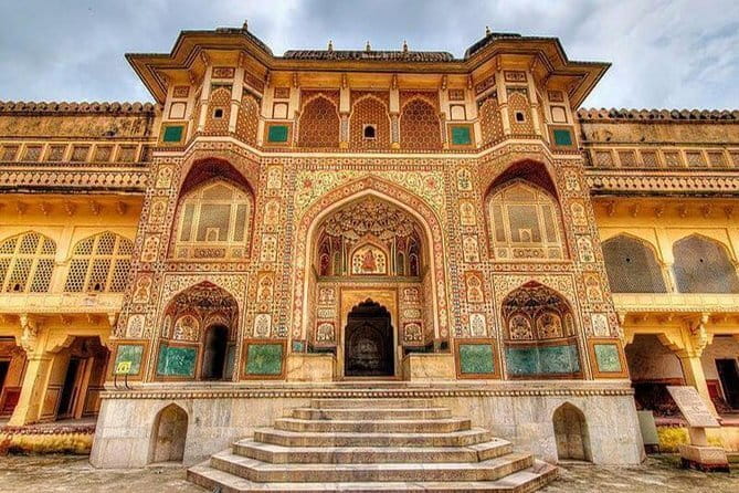 4 Days Luxury Golden Triangle Tour to Agra and Jaipur From Delhi - Day four: a useful finish instead of a forced sightseeing day