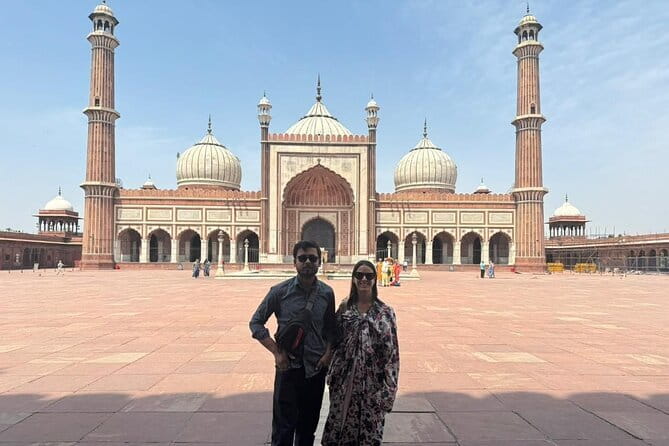 4 Days Luxury Golden Triangle Tour to Agra and Jaipur From Delhi - Day one: Delhi monuments before the drive to Agra