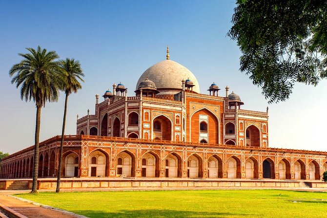 5-Day Golden Triangle Tour with Cultural Heritage-Taj & More - Delhi begins with faith, food, and imperial design