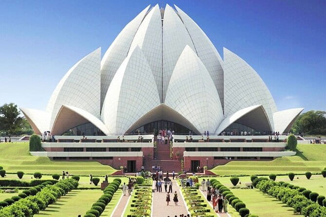5-Day Private Luxury Golden Triangle Tour From Delhi - Day 4: Jaipur’s royal center, temples, and observatory