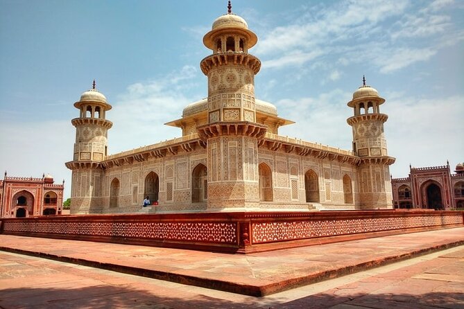 5 Days Golden Triangle - Day 1: Jama Masjid, Chandni Chowk, and New Delhi