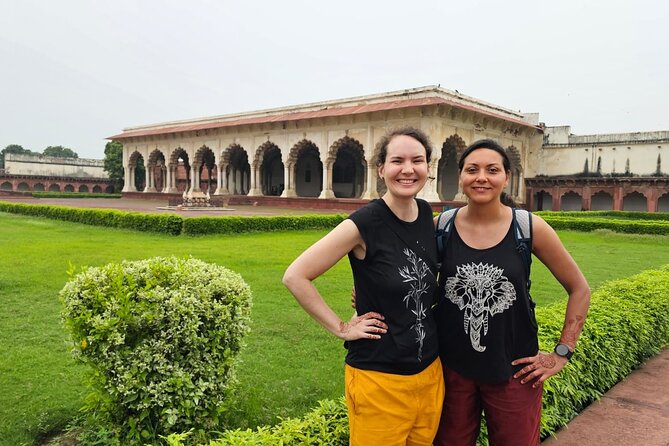 5 Days Private Luxury Golden Triangle Tour from Delhi - Jaipur combines forts, palaces, and postcard views