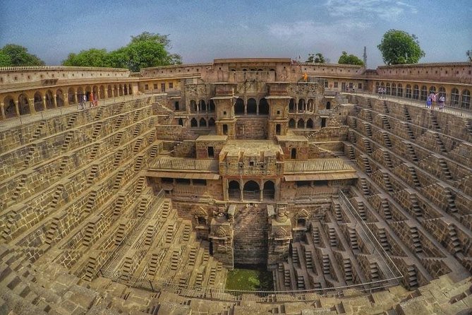 6-Day Private Golden Triangle Tour: Delhi, Agra, and Jaipur - Day 1: arrival and the grand Akshardham Temple