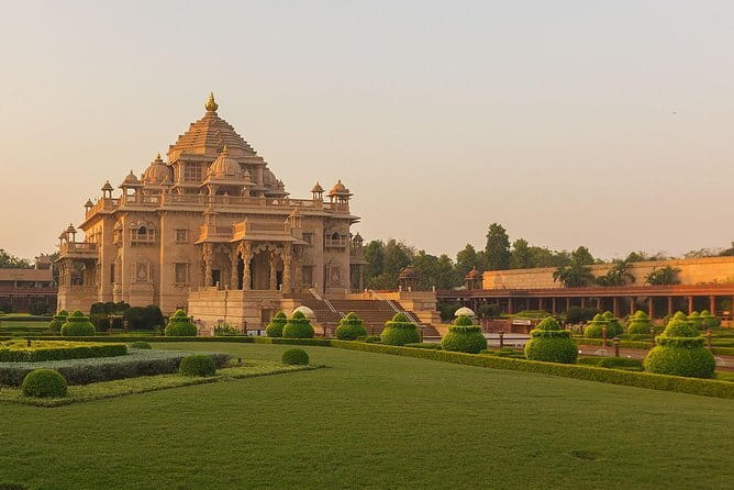 6-Day Private Tour of Delhi, Agra, Jaipur, and Pushkar from Delhi - Delhi in one day, from India Gate to Humayun’s Tomb