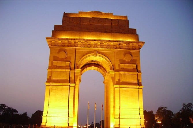 6-Day Private Tour of Delhi, Agra, Jaipur, and Pushkar from Delhi - The road to Agra and the first Taj Mahal view