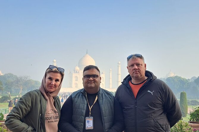 7 Day Golden Triangle Private Heritage and Varanasi Tour - Day 1: Old Delhi monuments and Qutub Minar