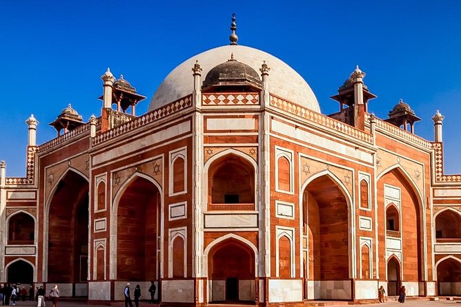 7-Day Golden Triangle & Varanasi Tour from Delhi with Guide - What this seven-day India route does well