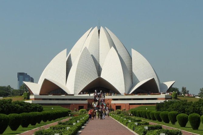7-Day Golden Triangle & Varanasi Tour from Delhi with Guide - Day 4: The Taj Mahal at sunrise and Agra Fort