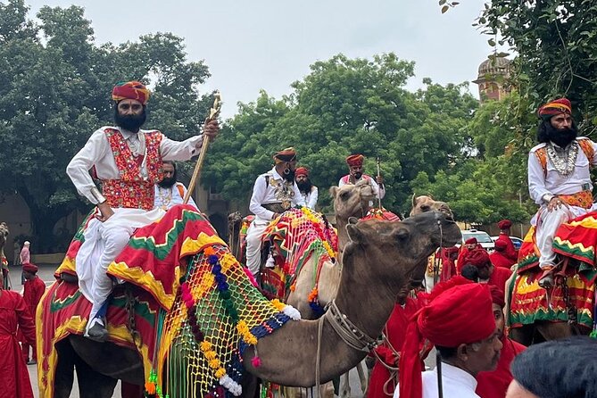 7 Days Ranthambore Tiger Safari and The Golden Triangle Tour - Day 3: Two hours inside the Taj Mahal