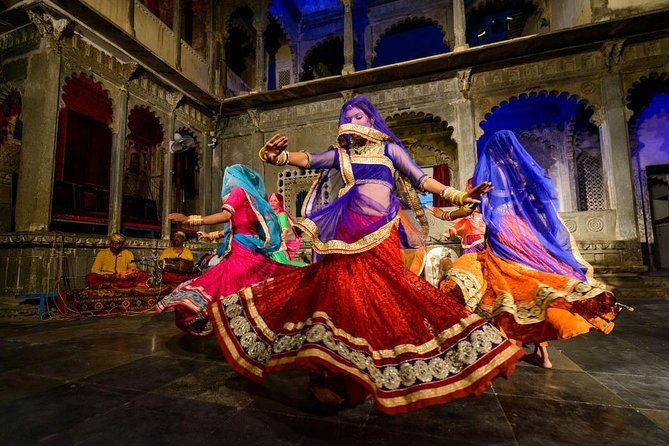 8-Day Private Golden Triangle Tour with a Ranthambore Wildlife Safari From Delhi - Day 7: Amber Fort, palaces, markets, and observatories