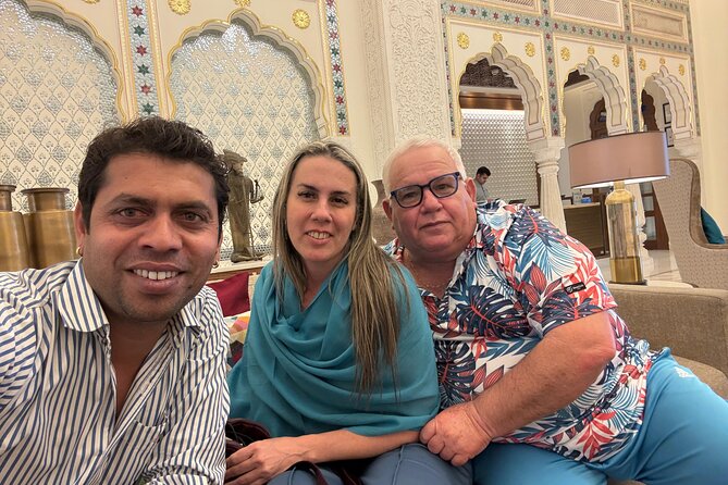 8-Day Private Luxury Golden Triangle With Spiritual Varanasi Tour - Delhi opens with Sikh devotion and Old Delhi energy