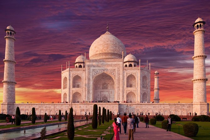 8 Days Delhi Agra Ranthambore Udaipur Jaipur Delhi Tour(Taj, Tigers & Lakes) - Day 1: Old Delhi, rickshaws, and national memorials