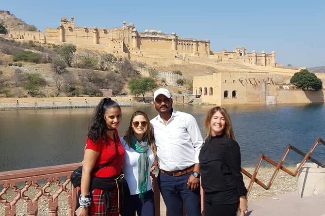 8 Days Private Luxury Golden Triangle Tour with Udaipur & Pushkar - Day 1: Delhi From Qutub Minar to Old Delhi