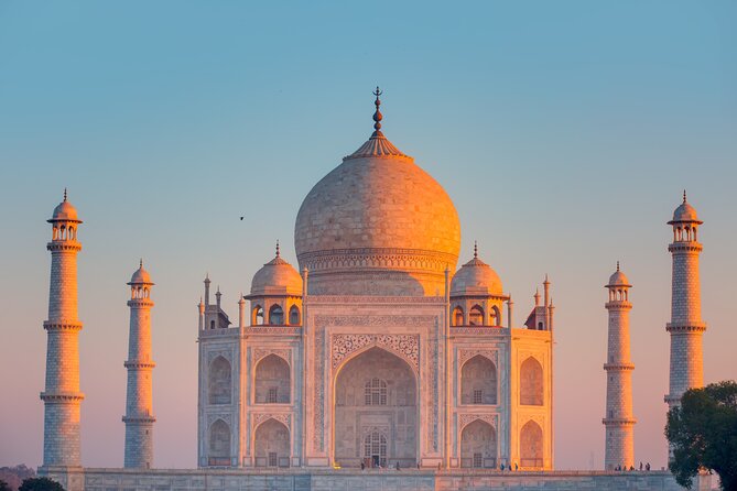 8 Days Tour of Essential India & Classic Nepal - Golden Triangle with Kathmandu - Day 1: Old Delhi, New Delhi, and Qutub Minar