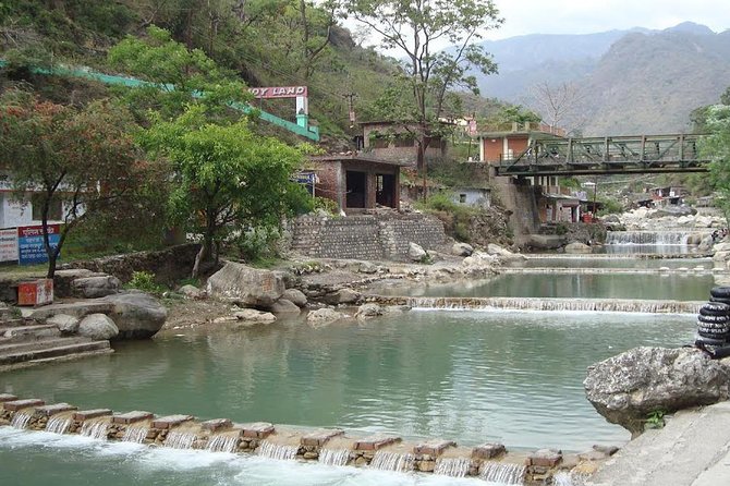 Affordable transfer from Delhi to Rishikesh - Comfort, safety, and the vehicle