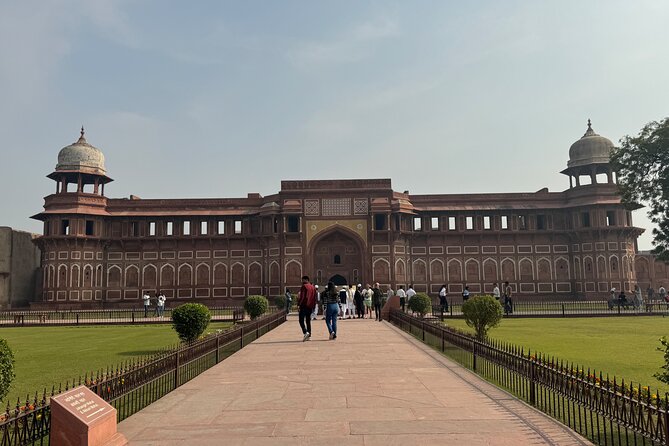 Agra Private Day Tour with Guide and Transportation - The real shape of this 10 to 12 hour day