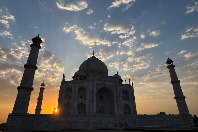 Agra Private Day Tour with Guide and Transportation - Why a private car changes the day