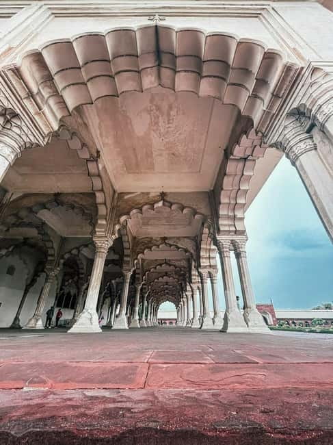 Agra: Private Sightseeing Half-Day Tour with Guide by Car - Who should choose this Agra tour?