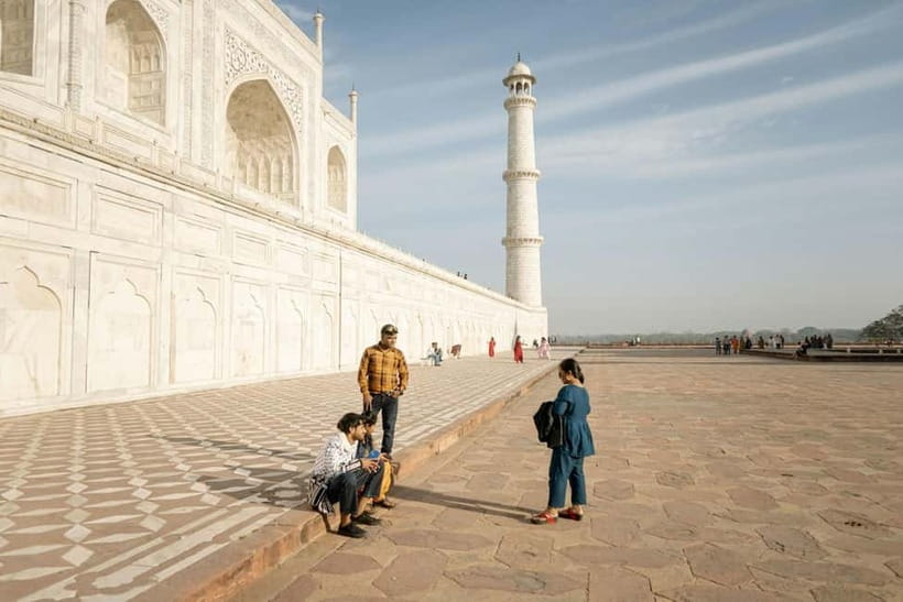 Agra: Private Sightseeing Half-Day Tour with Guide by Car - Agra Fort, where Mughal power took shape