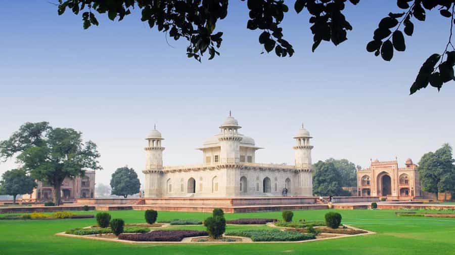 Agra: Taj Mahal Guided Tour with Fast Track Entry - Is $3.17 good value?
