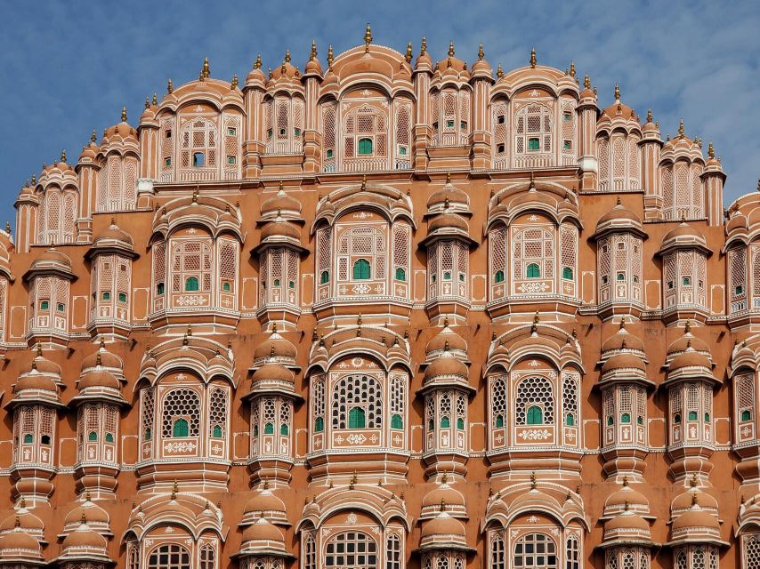 Agra: Taj Mahal Guided Tour with Photography & Rental Saree - Why the private car matters in a three-hour visit