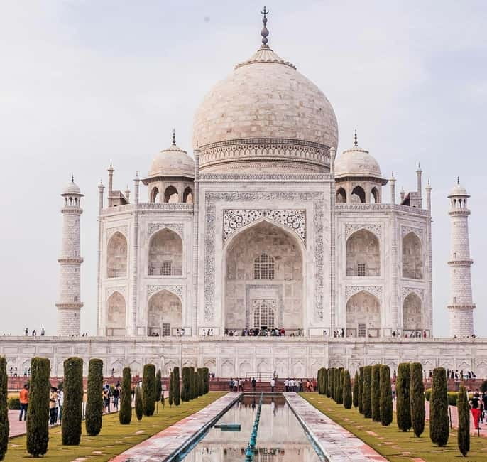 Agra: Taj Mahal Guided Tour with Photography & Rental Saree - Who should book this Taj Mahal experience