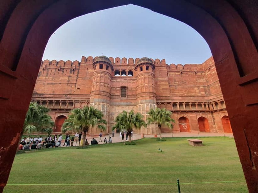 Agra: Taj Mahal Vip tickets with Professional Photographer - Photos that are more useful than another selfie