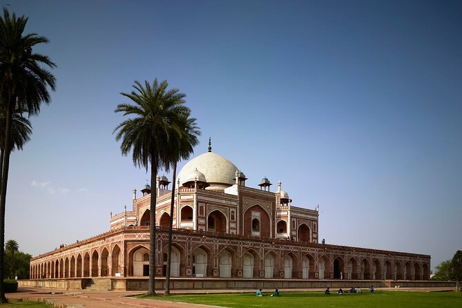 Airport Layover Delhi sightseeing with Back-to-Airport Guarantee - Old and New Delhi by private car