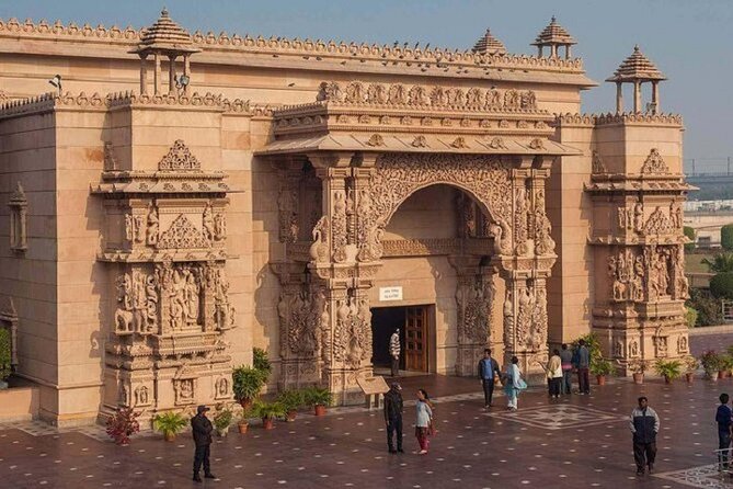 Akshardham Evening & Morning tour exhibition water fountain Show - The exhibitions and Hindu traditions