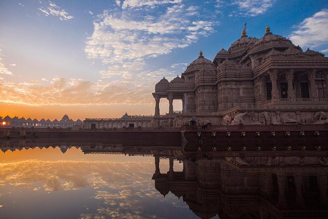 Akshardham Light & Fountain Show with Pick-up & Drop-off - Pickup by private cab makes the evening easier