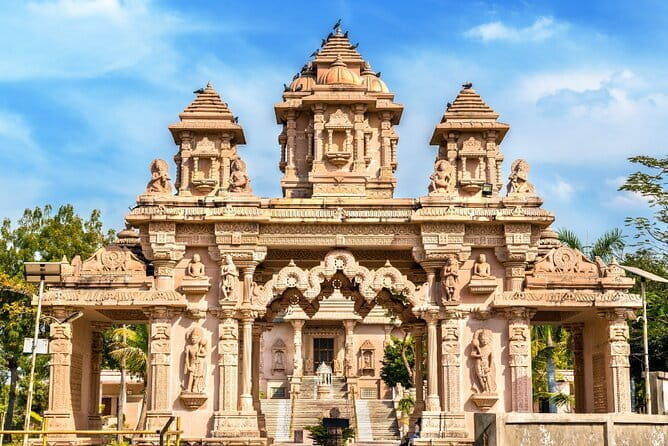Akshardham Temple Exhibition, light and Water show With Transfers - Why Akshardham works best as an evening plan