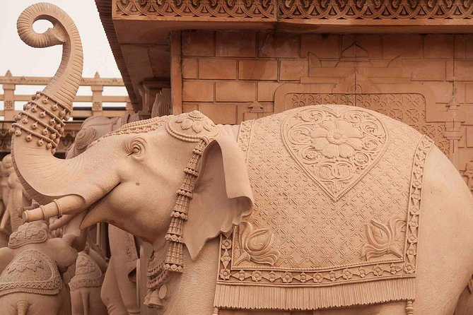 Akshardham Temple Tour Exhibition, Light & Water Show with Transfers - A 3 pm pickup keeps the afternoon open