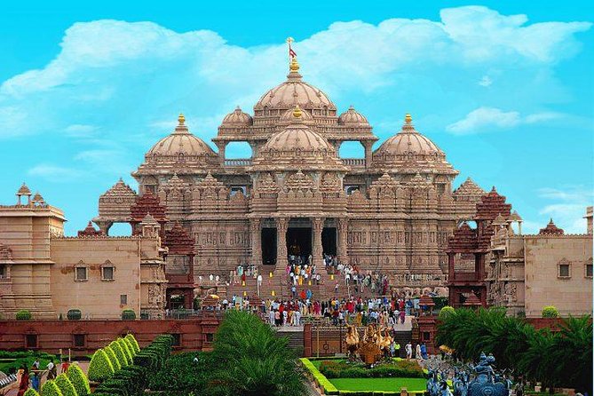 Akshardham Temple Tour Exhibition, Light & Water Show with Transfers - Films, dioramas, and the story of a religious movement